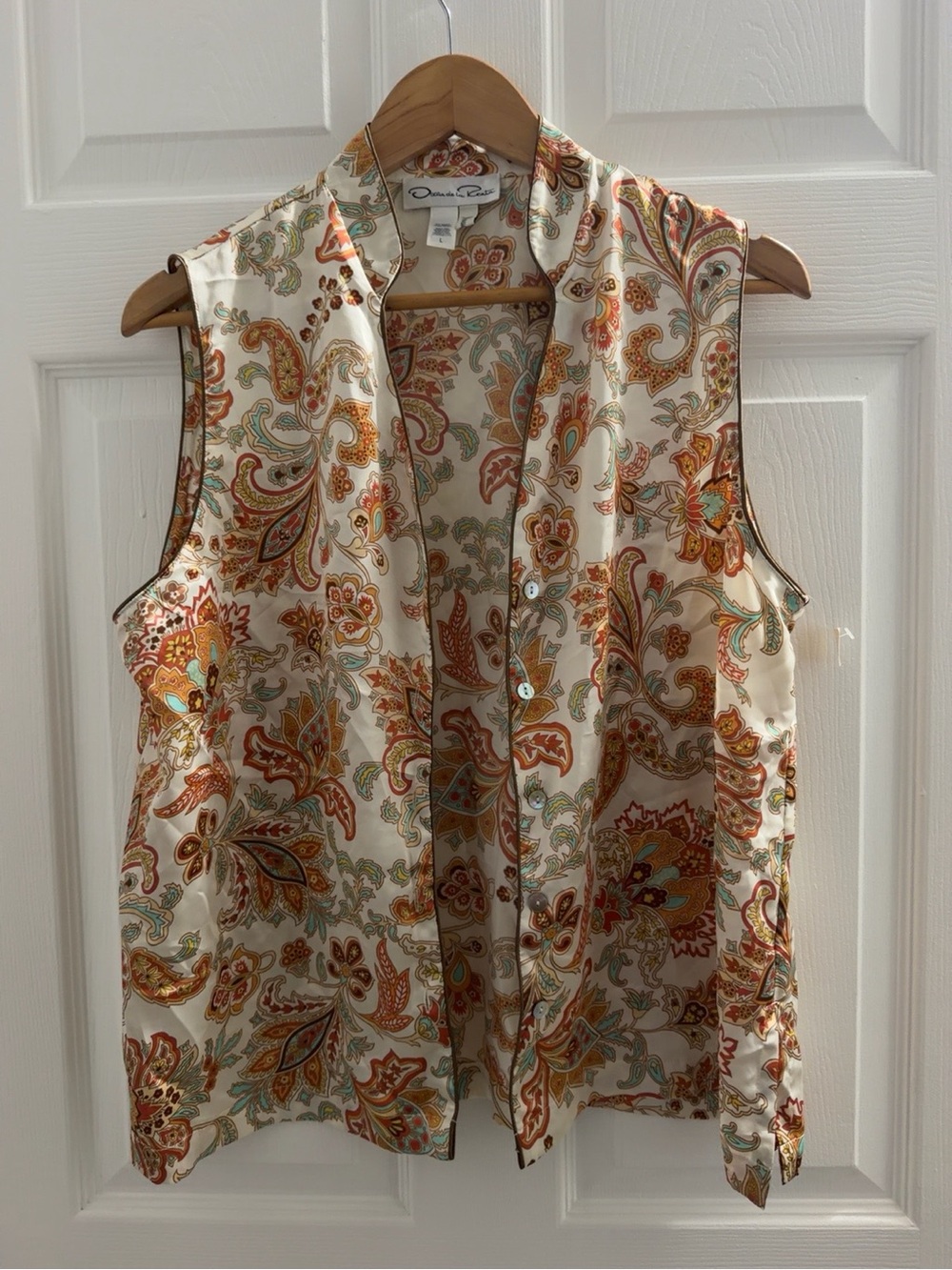 Oscar de la Renta Cream Paisley Sleeveless Button Blouse